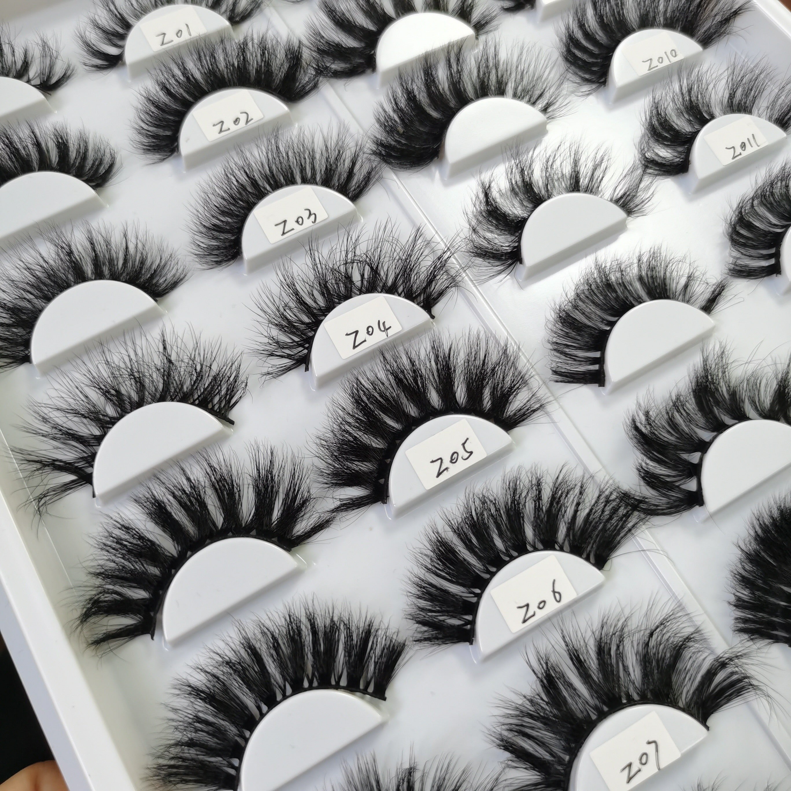 Fluffy 20mm Messy False Eyelashes for Natural Look