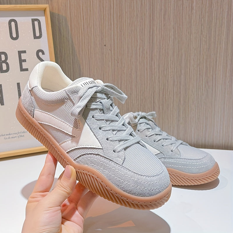 Women's Arrow Pattern Flat Shoes Retro Sports Sneakers
