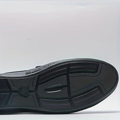 Men's Metallic Decor Moc Toe Loafer Shoes