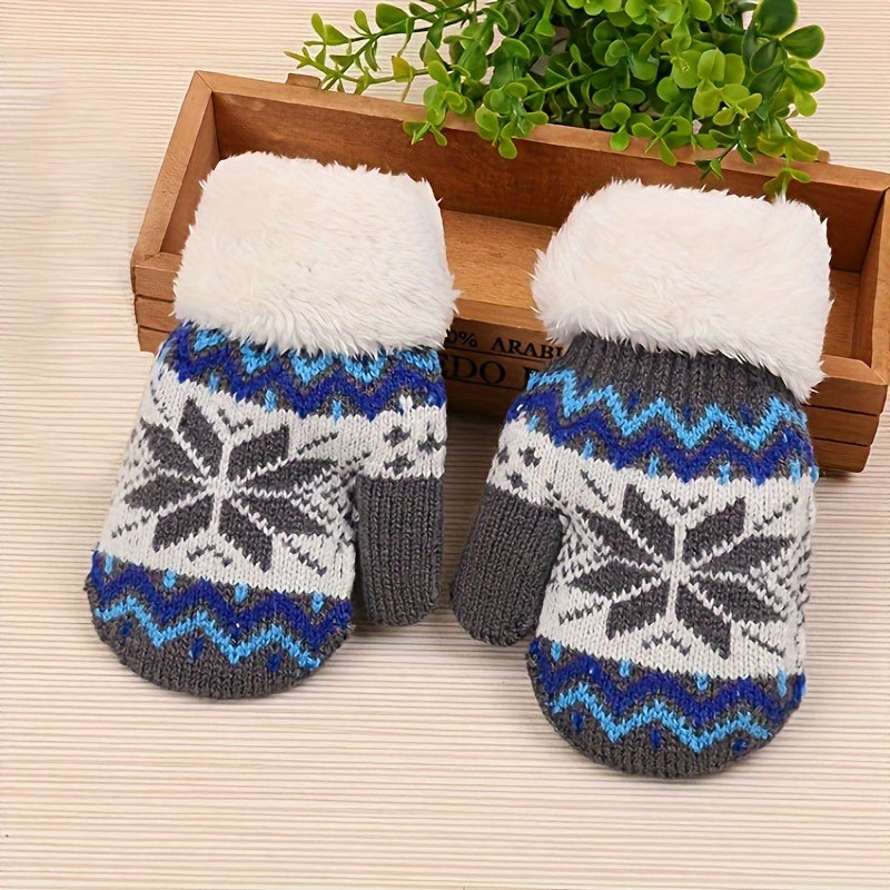 Kids' Warm Christmas Snowflake Gloves, Ages 3-6