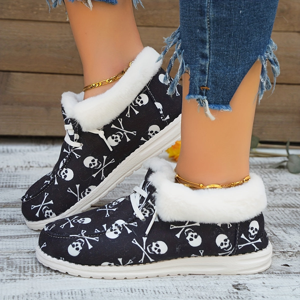 Women's Skull Pattern Fuzzy Canvas Shoes Slip On Low Top Plush Lined Snow Boots