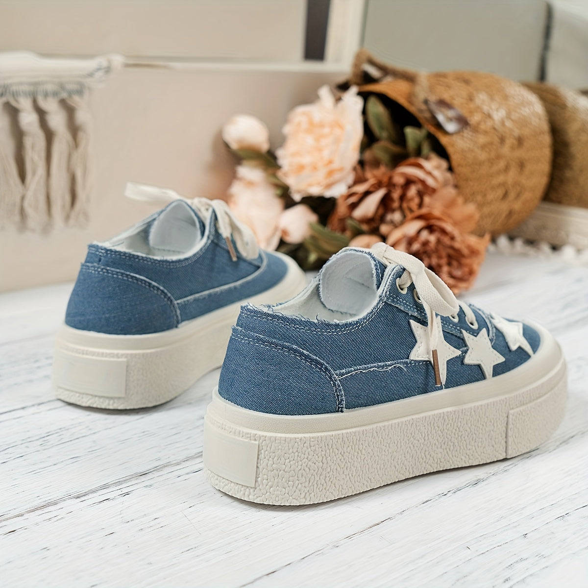 Women's Platform Canvas Shoes Star Pattern Lace Up Low Top Skate Shoes