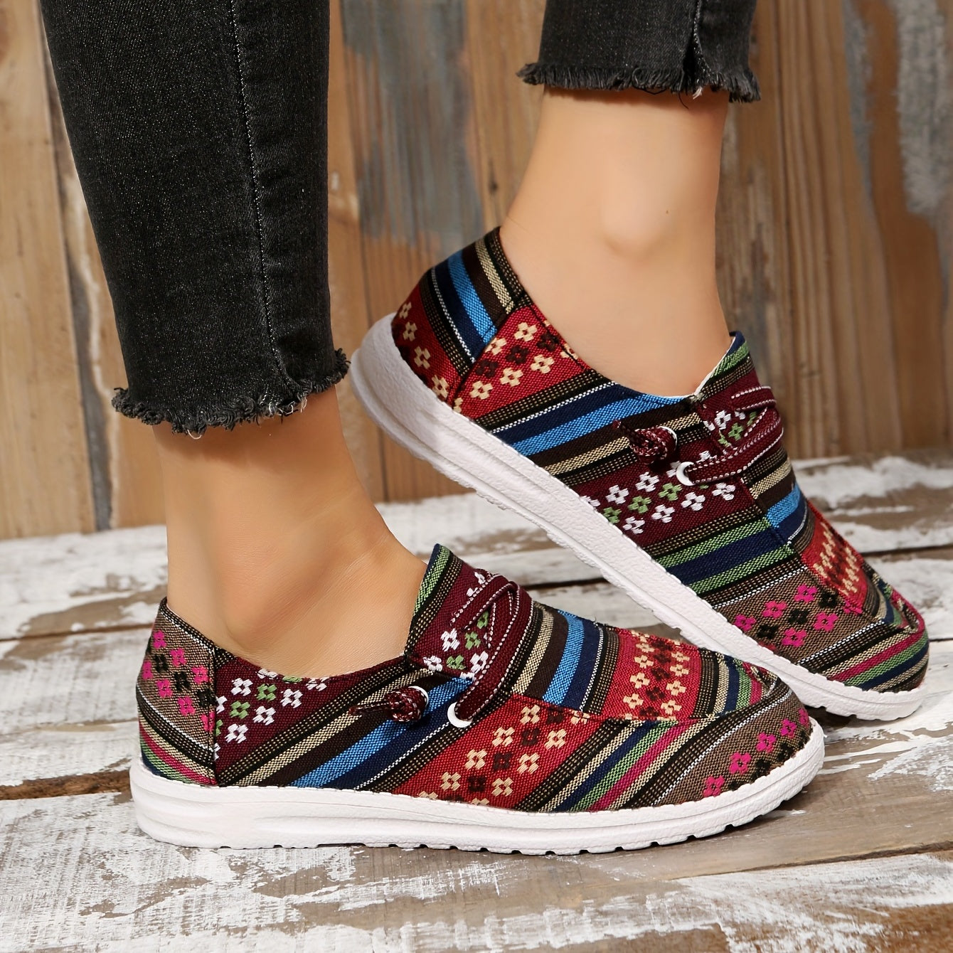 Women's Flowers Patterned Canvas Flat Shoes