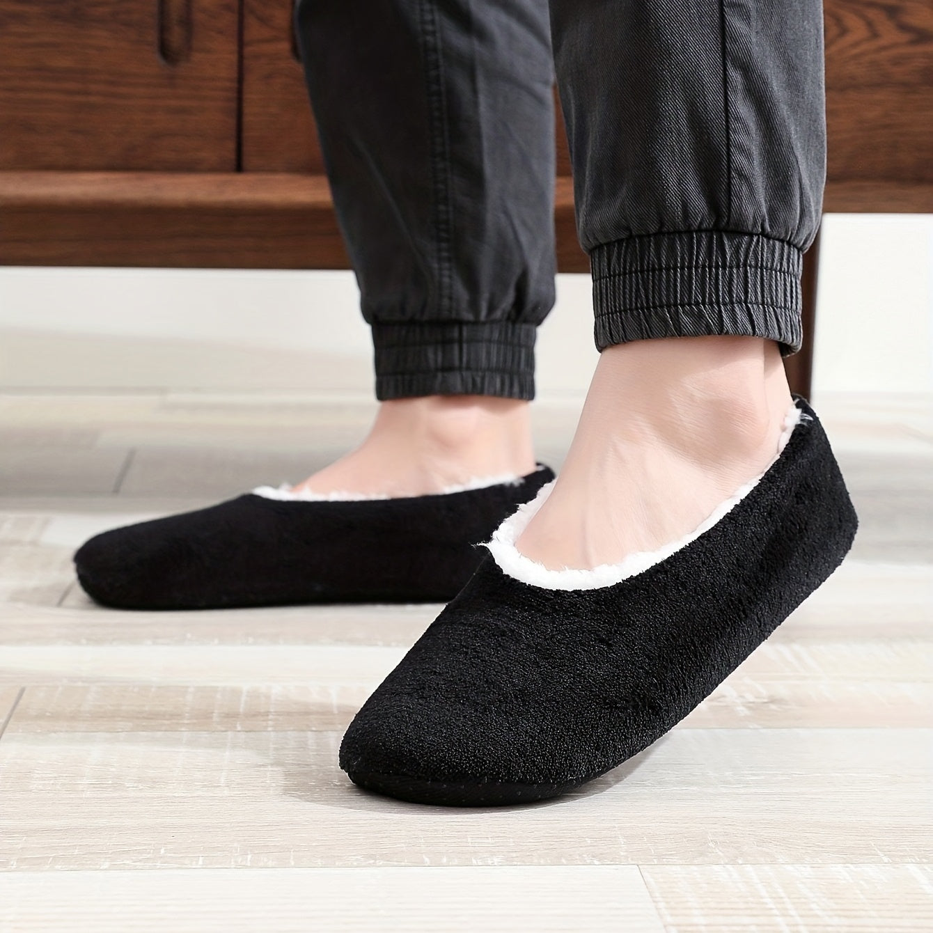 Cozy Plush House Slippers Men Winter Shoes Anti-Skid Indoor Slip-On