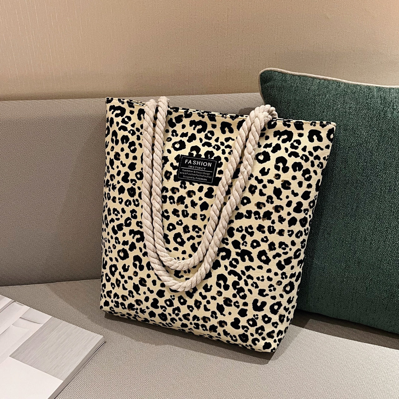 Leopard Pattern Zipper Tote Bag for Women