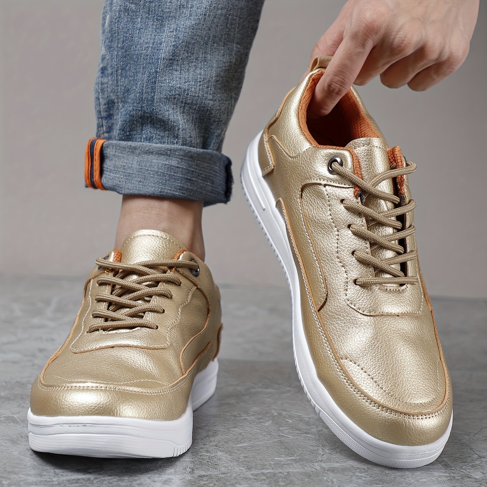 Men's Non slip Skate Shoes Casual Outdoor Lace up Walking Sneakers Flat Shoes
