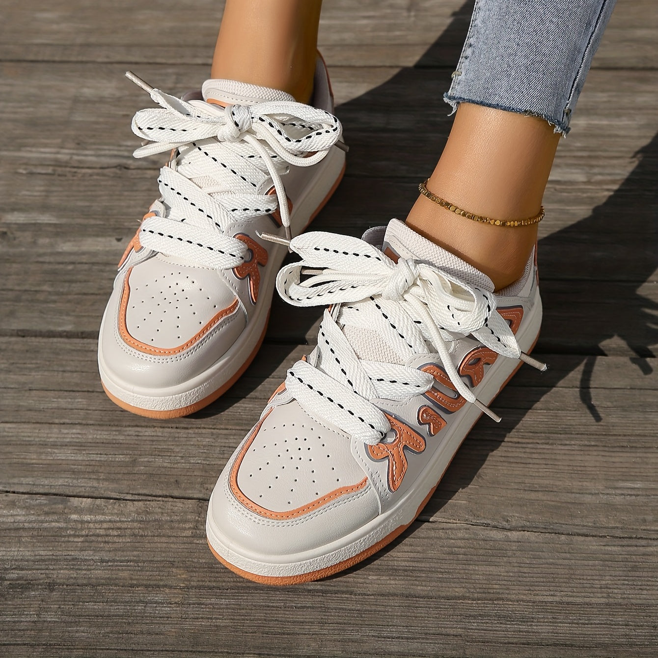 Women's Faux Leather Skate Shoes Non Slip Low Top Casual Walking Shoes