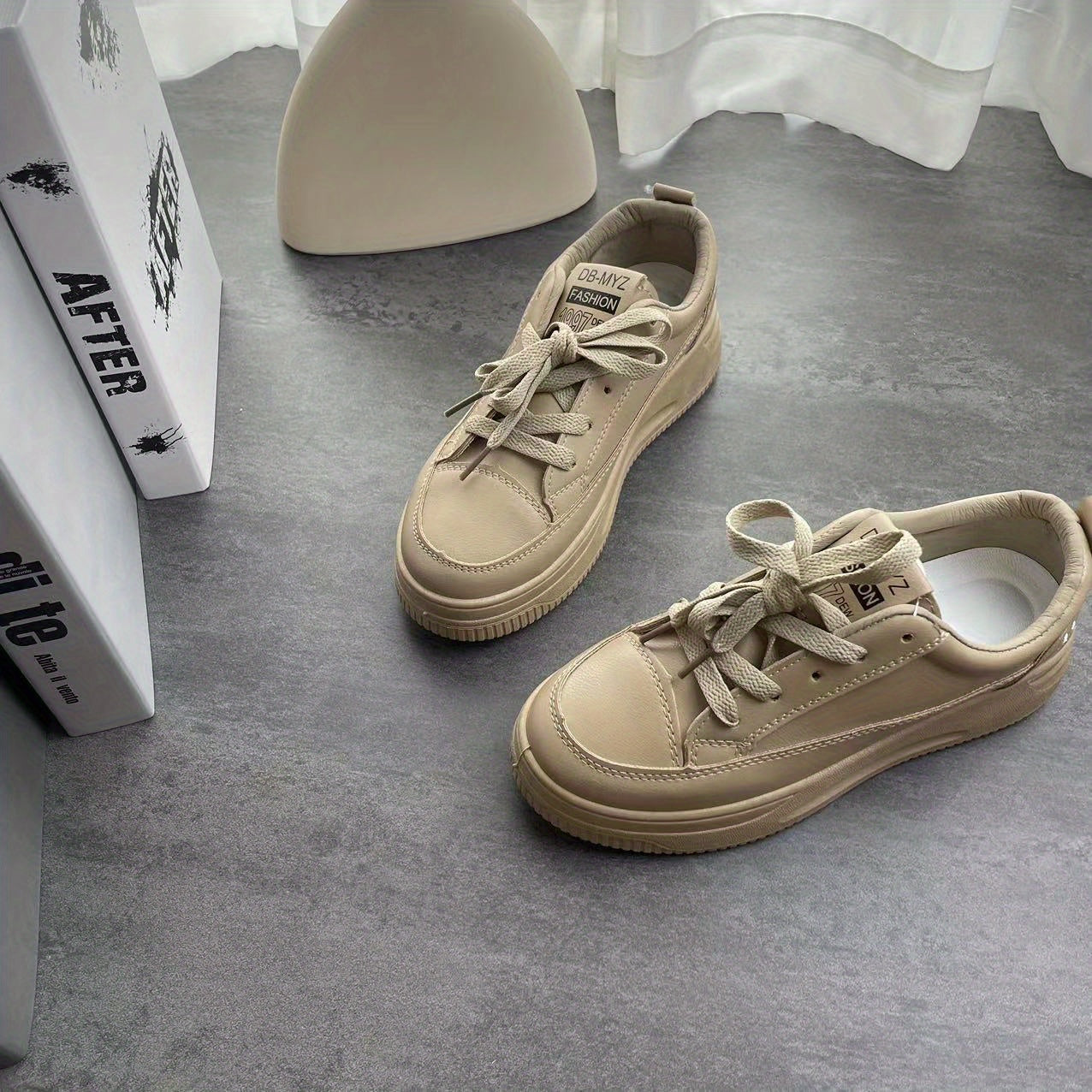 Women's Smile Face Lace Up Skate Shoes Non slip Platform Sneakers