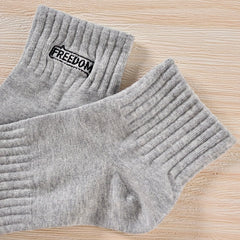 5 Pairs Men's Solid Crew Socks Comfy Cotton Casual Unisex Socks