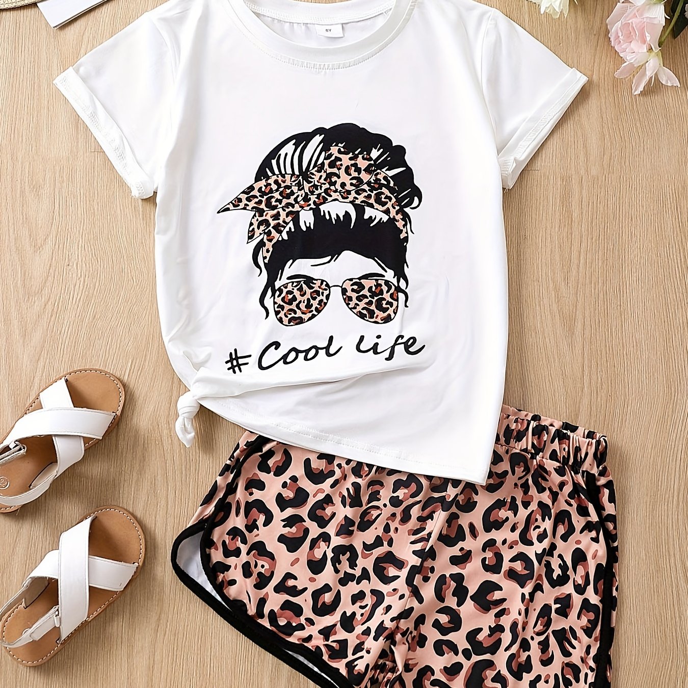 2pcs Toddler Girls Figure & Letter T-Shirts & Leopard Shorts Set