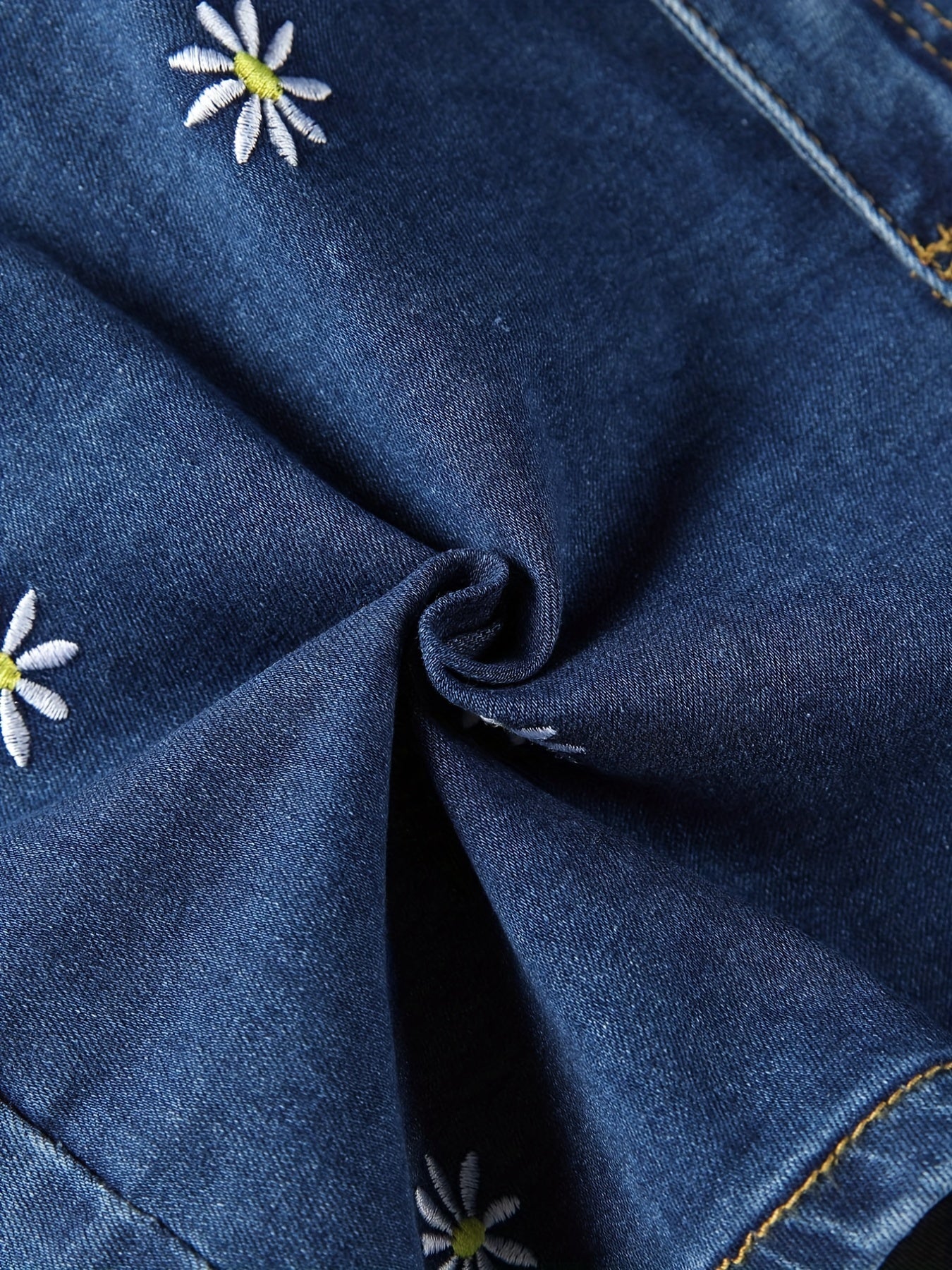 Women's Plus Daisy Embroidered Denim Shorts