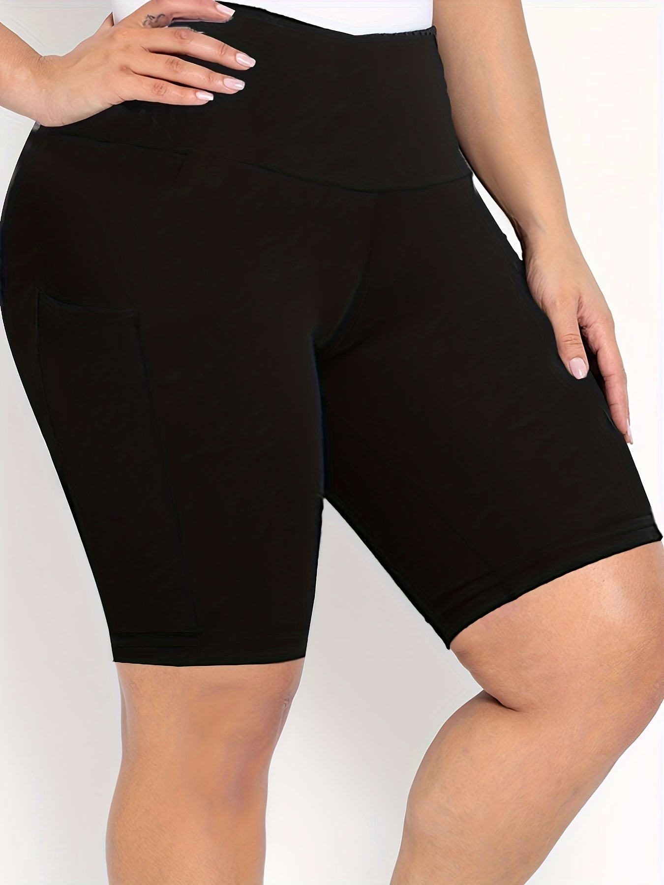 Solid High Rise Skinny Fitness Shorts With Pockets