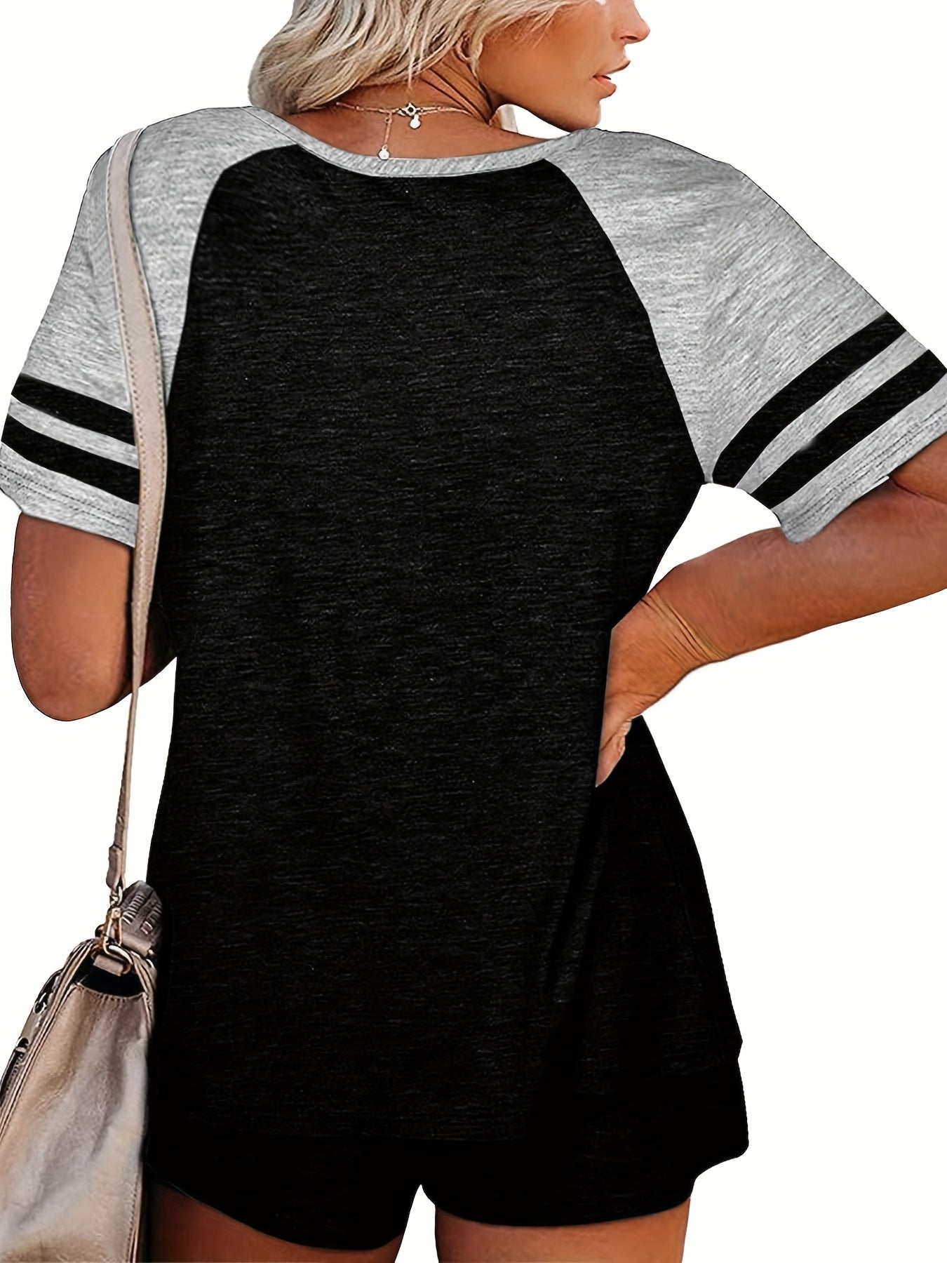 Colorblock Stripe Print Tee & Drawstring Shorts Set