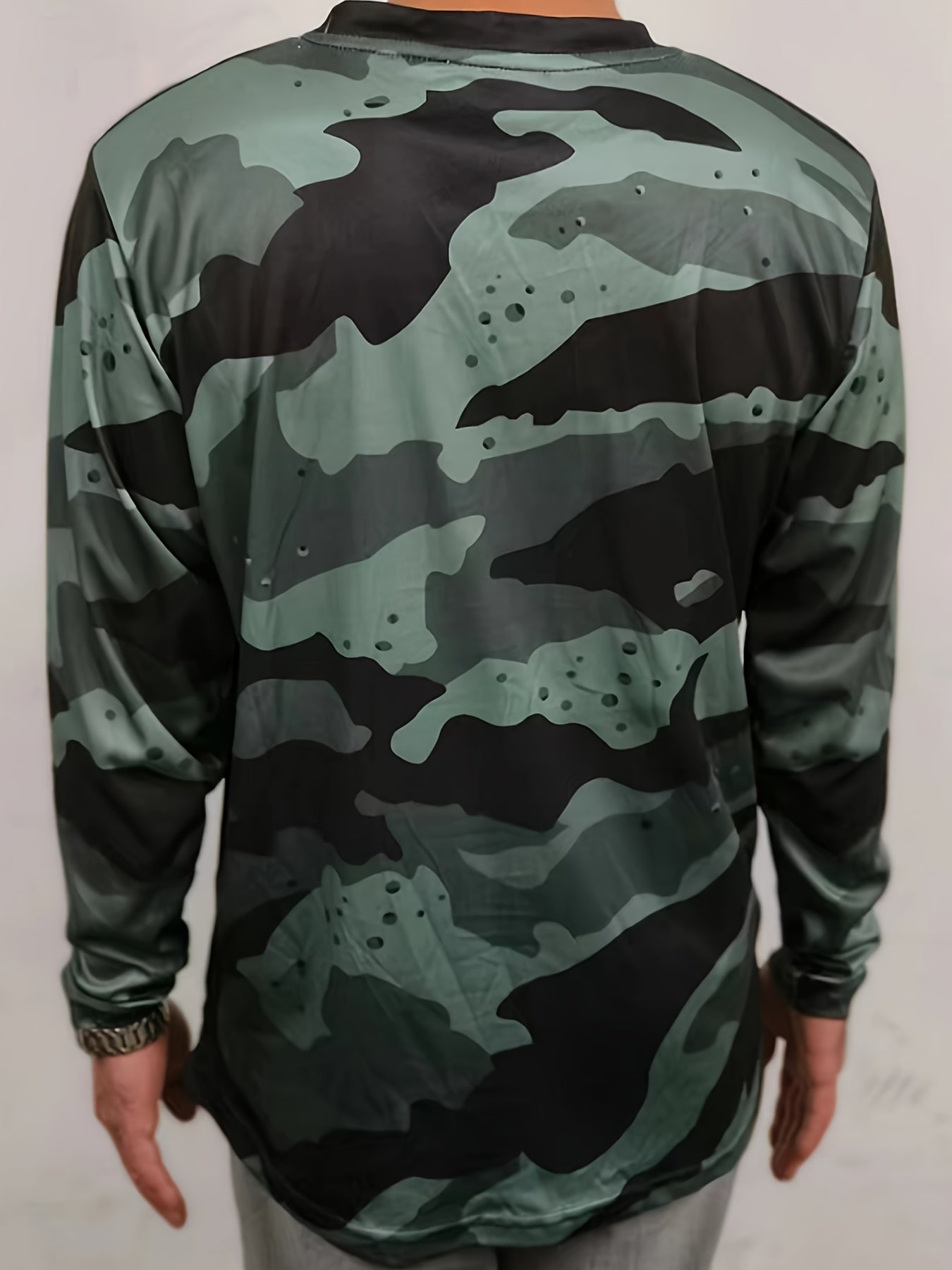Camouflage Men's Long Sleeve Sports T-shirt