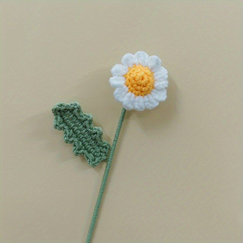 Small Daisy Hand-Woven Bouquet Chamomile Woolen Crochet Flower