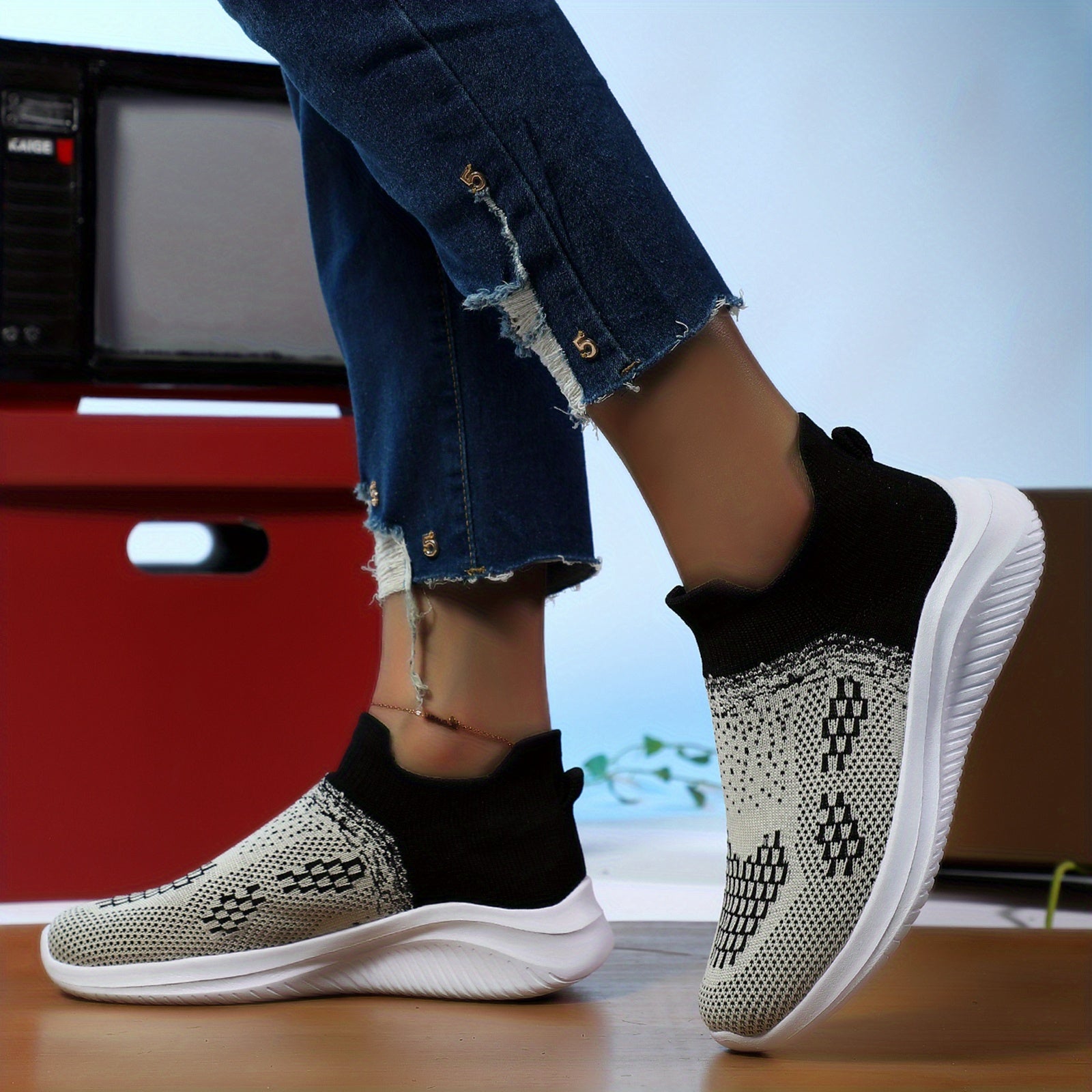 Lightweight Knitting Slip on Sneakers for Women