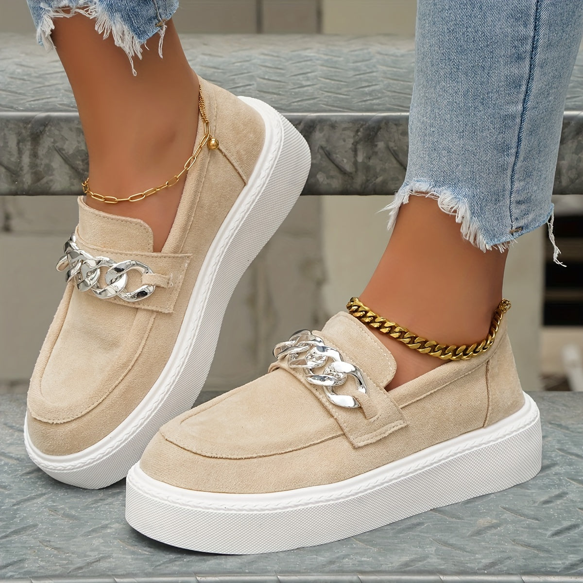 Women's Chain Decor Platform Slip On Sneakers Low Top Shoes
