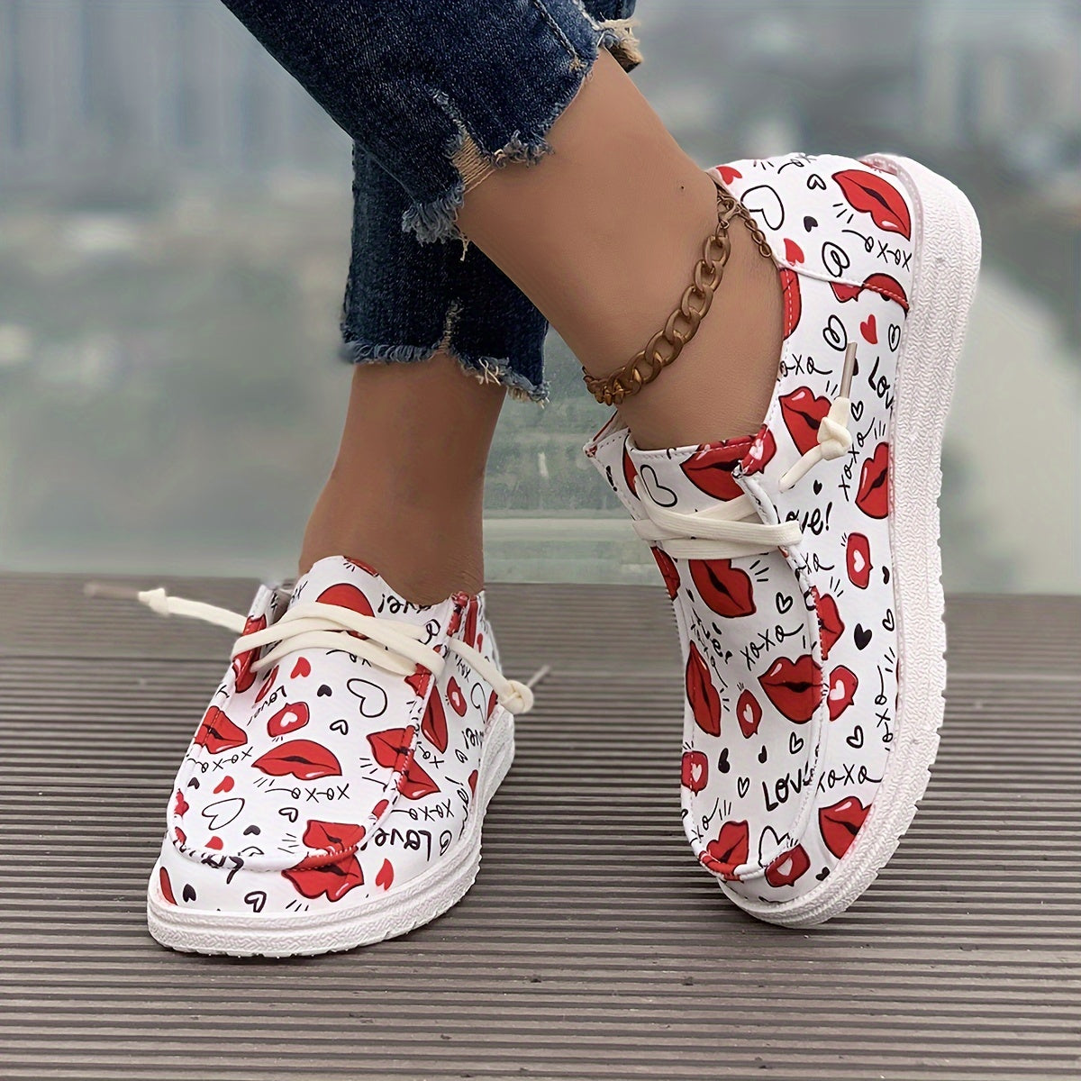 Women's Skate Shoes Lips & Hearts Pattern Flat Lace-up Canvas