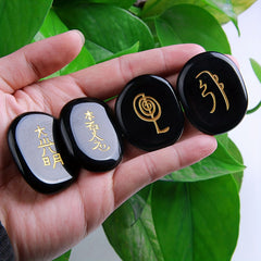 4Pcs Natural Crystal Engraved Chakra Symbols Palm Stones for Reiki Ornaments