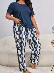 Lounge Set Women's Plus Tee & Pants