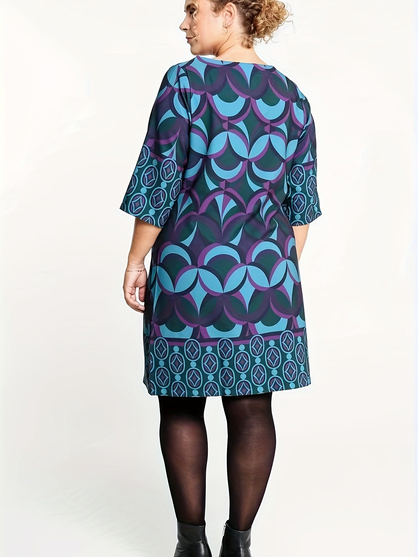 Women's Plus Geometric Print Half Sleeve Round Neck Mini Dress