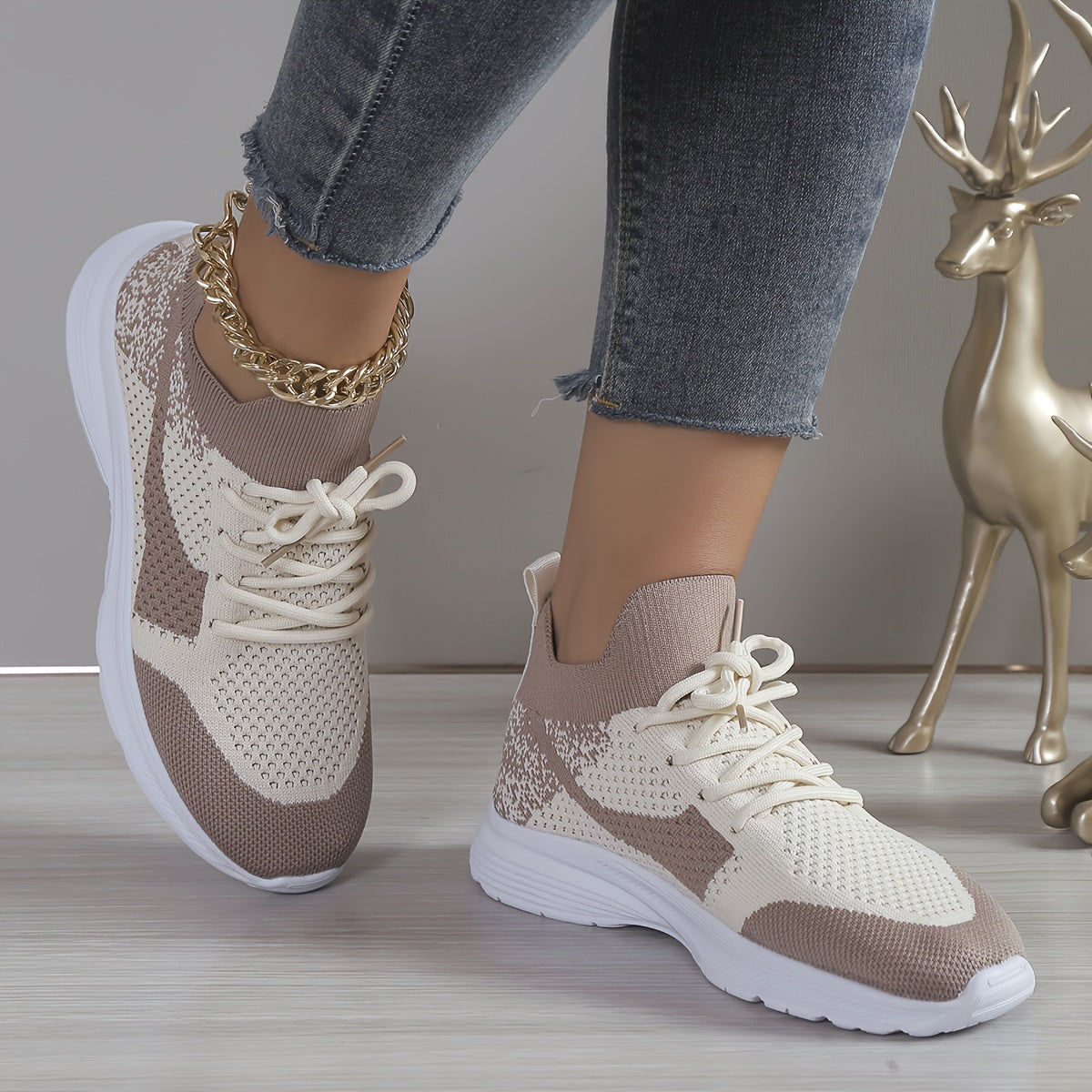 Women's Mesh Breathable Sports Shoes Lightweight Travel Shoes