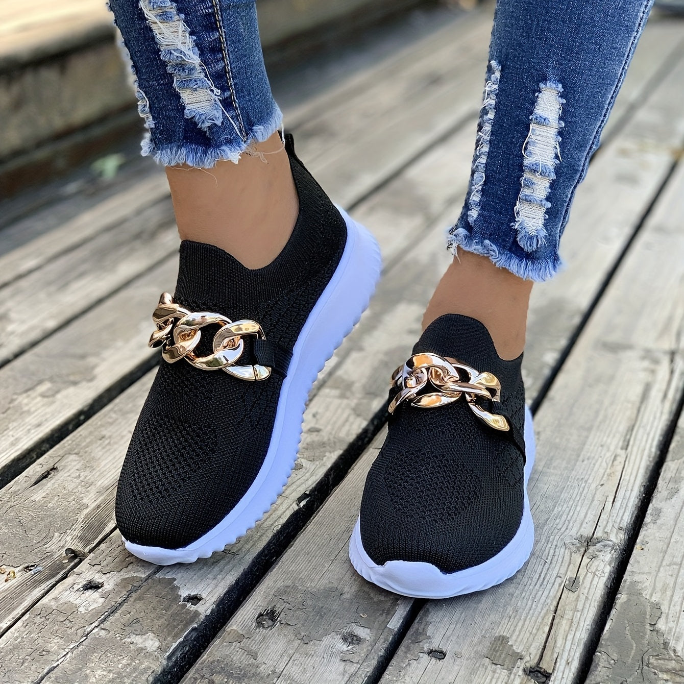 Women's Mesh Breathable Shoes with Metal Chain Lightweight Outdoor Walking Shoes