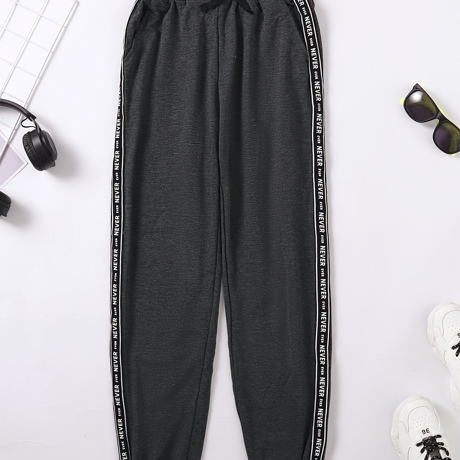 Boys Letter Print Elastic Waist Sports Pants