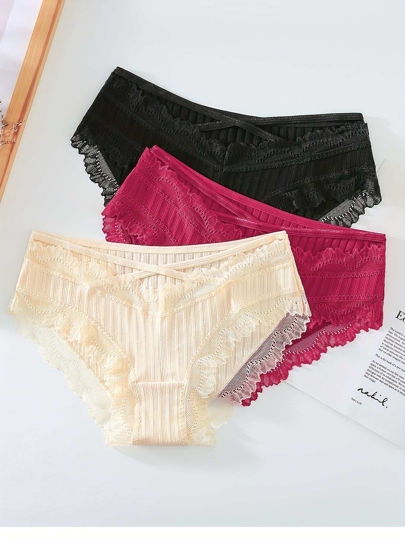 Contrast Lace Underwear Set