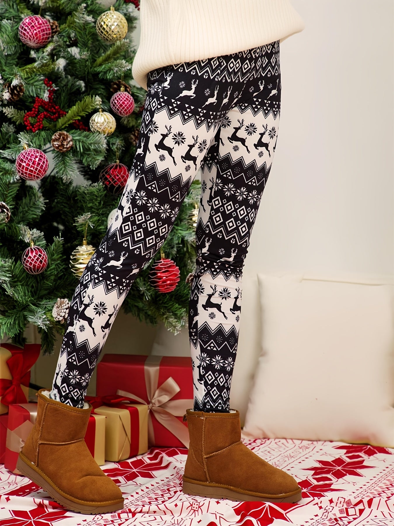 Plus Size Christmas Leggings Women's Plus Reindeer & Argyle Print Leggings