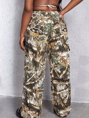 Plus Leaf Print High Rise Wide Leg Cargo Jeans With Pockets