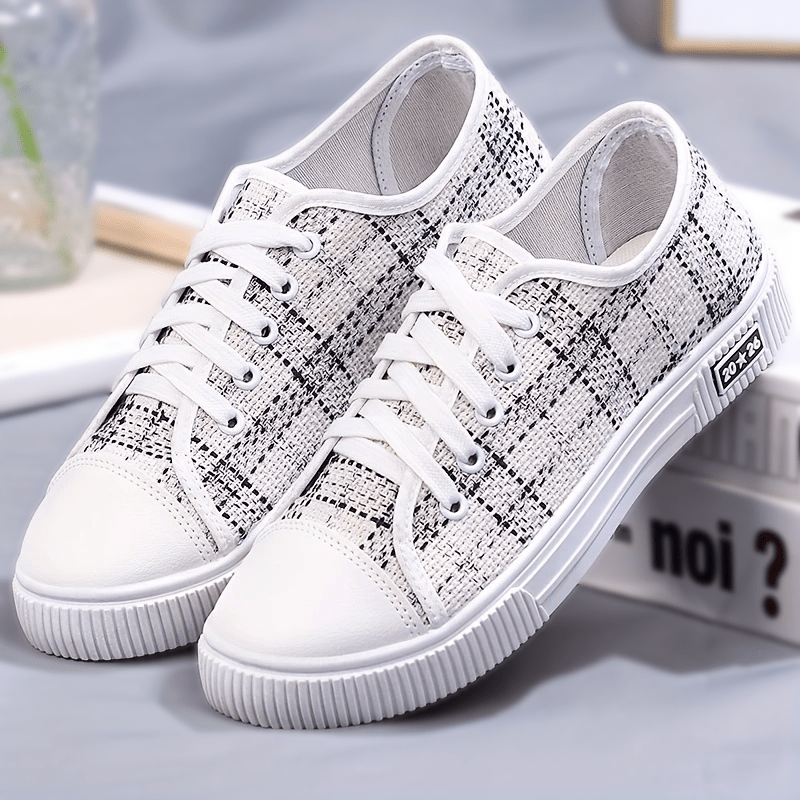 Women's Canvas Lace-Up Low Top Skate Shoes