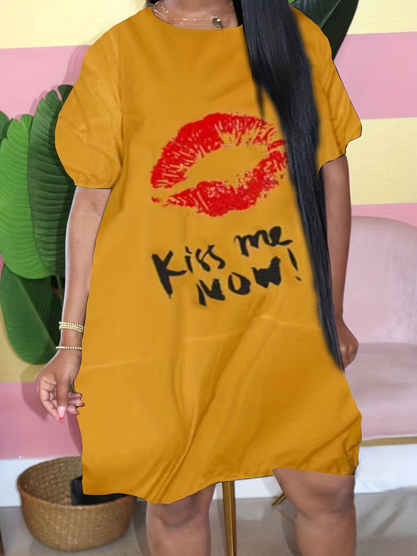 Women's Plus Kiss & Slogan Print Short Sleeve Stretch Dress