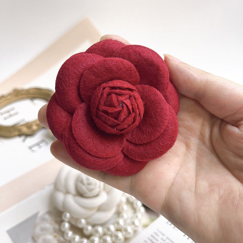 Delicate Flower Shape Woven Brooch for Men Women