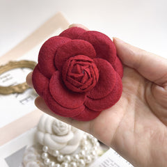 Delicate Flower Shape Woven Brooch for Men Women