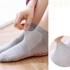 6 Pairs Non Slip Yoga Socks Low Cut Comfy Socks for Youth Adult