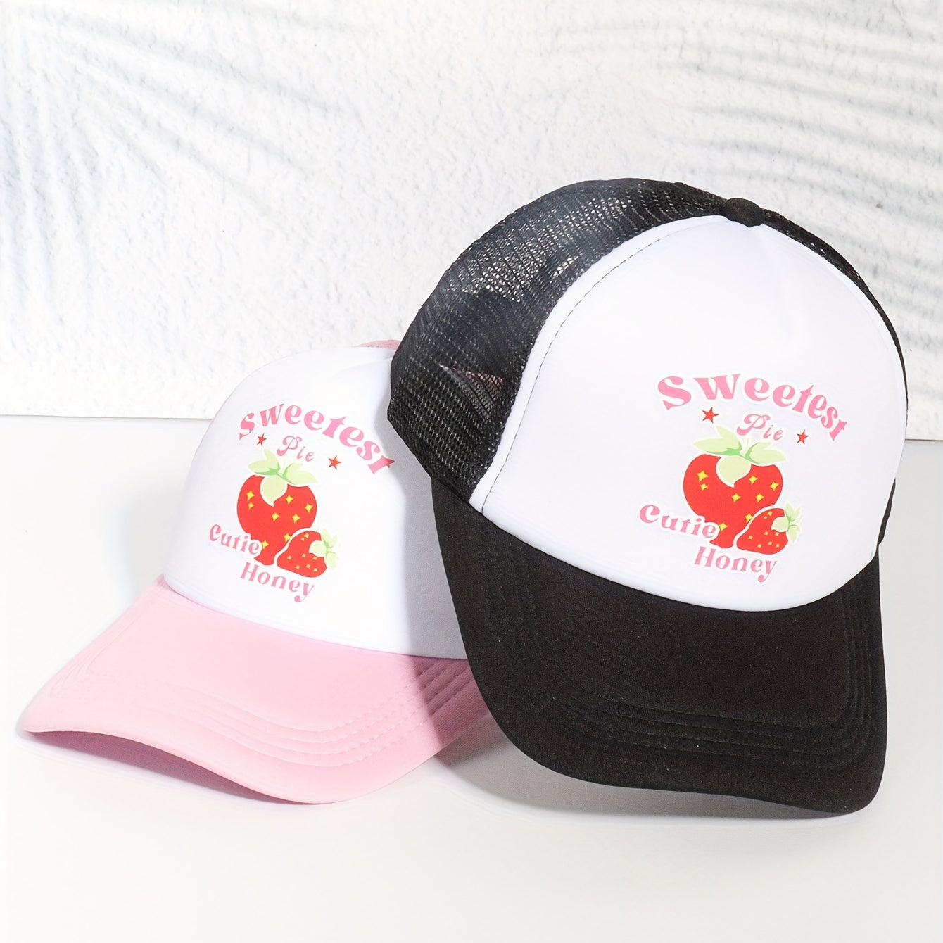 Strawberry Print Trucker Hat Mesh Baseball Cap Adjustable Sunscreen Dad Hats