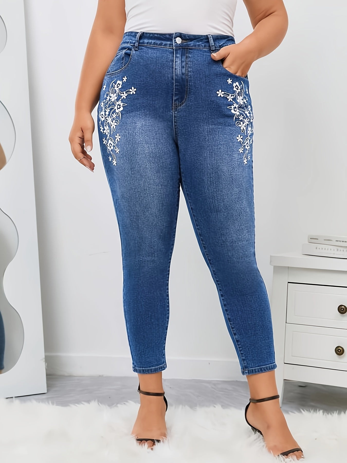 Women's Plus Floral Embroidery High Rise Skinny Jeans