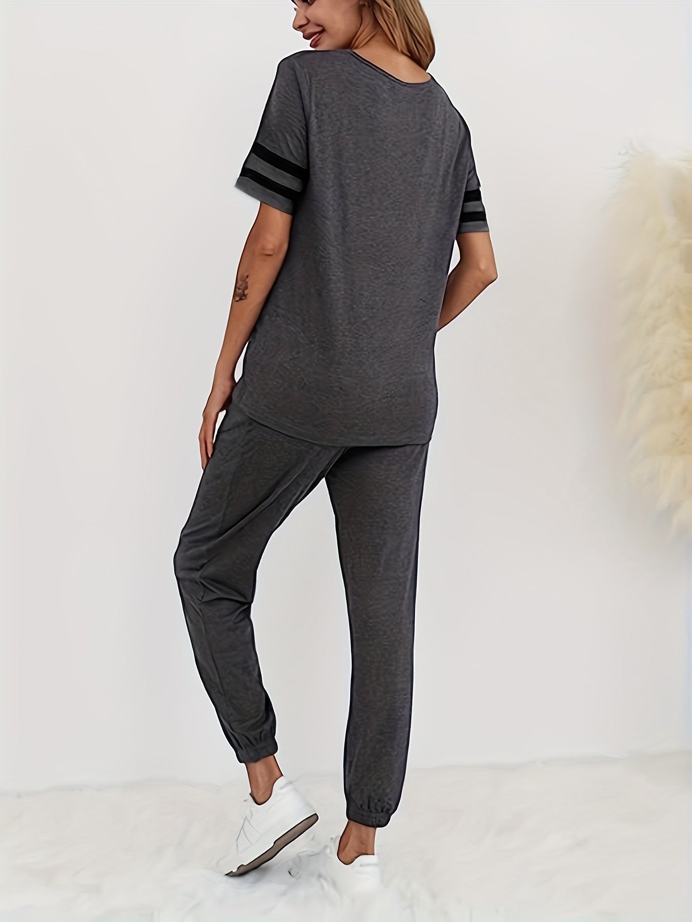 Casual Block Short Sleeve T shirt & Jogger Pants Set