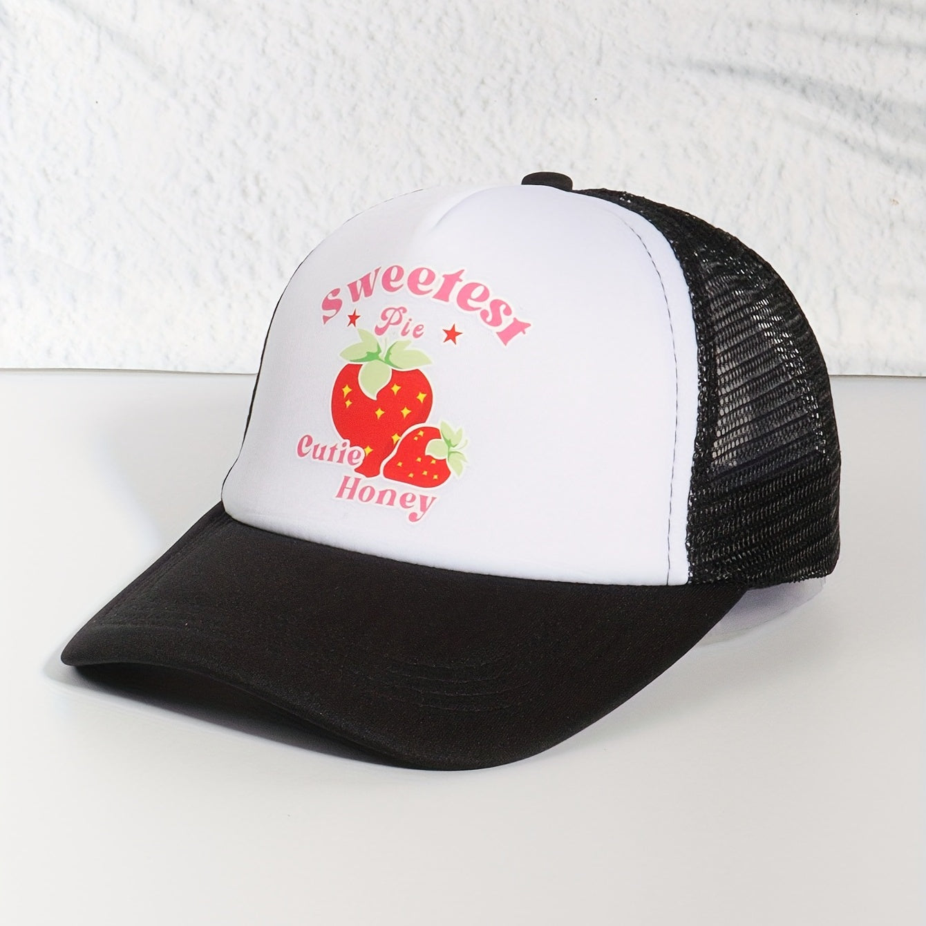 Strawberry Print Trucker Hat Mesh Baseball Cap Adjustable Sunscreen Dad Hats