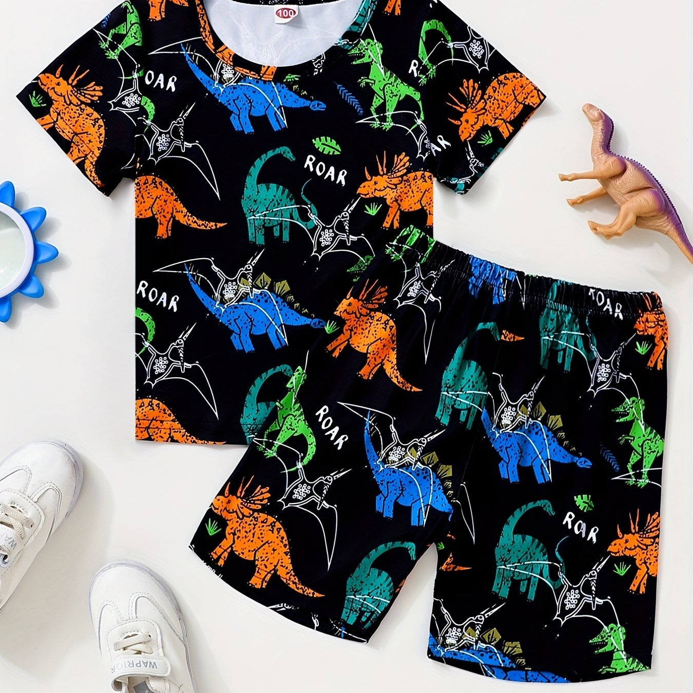 2pcs Boys Dinosaur Graphic Print Tee & Shorts Set Summer Kids Clothes