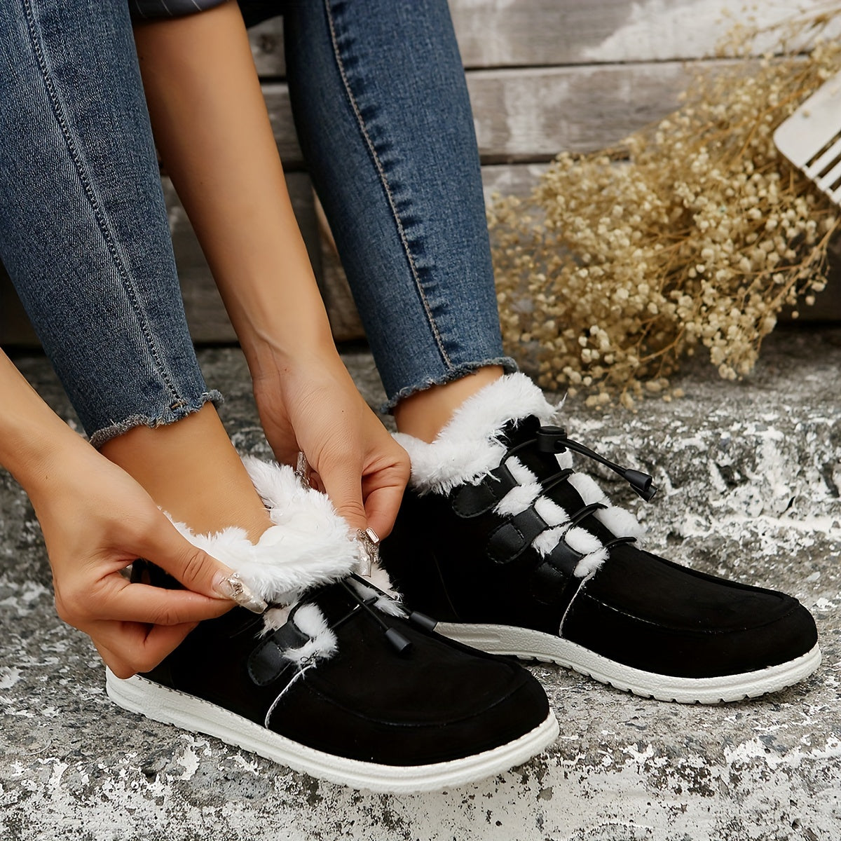 Women's Non-slip Thickened Snow Boots Lace Up Warm Snow Sneakers
