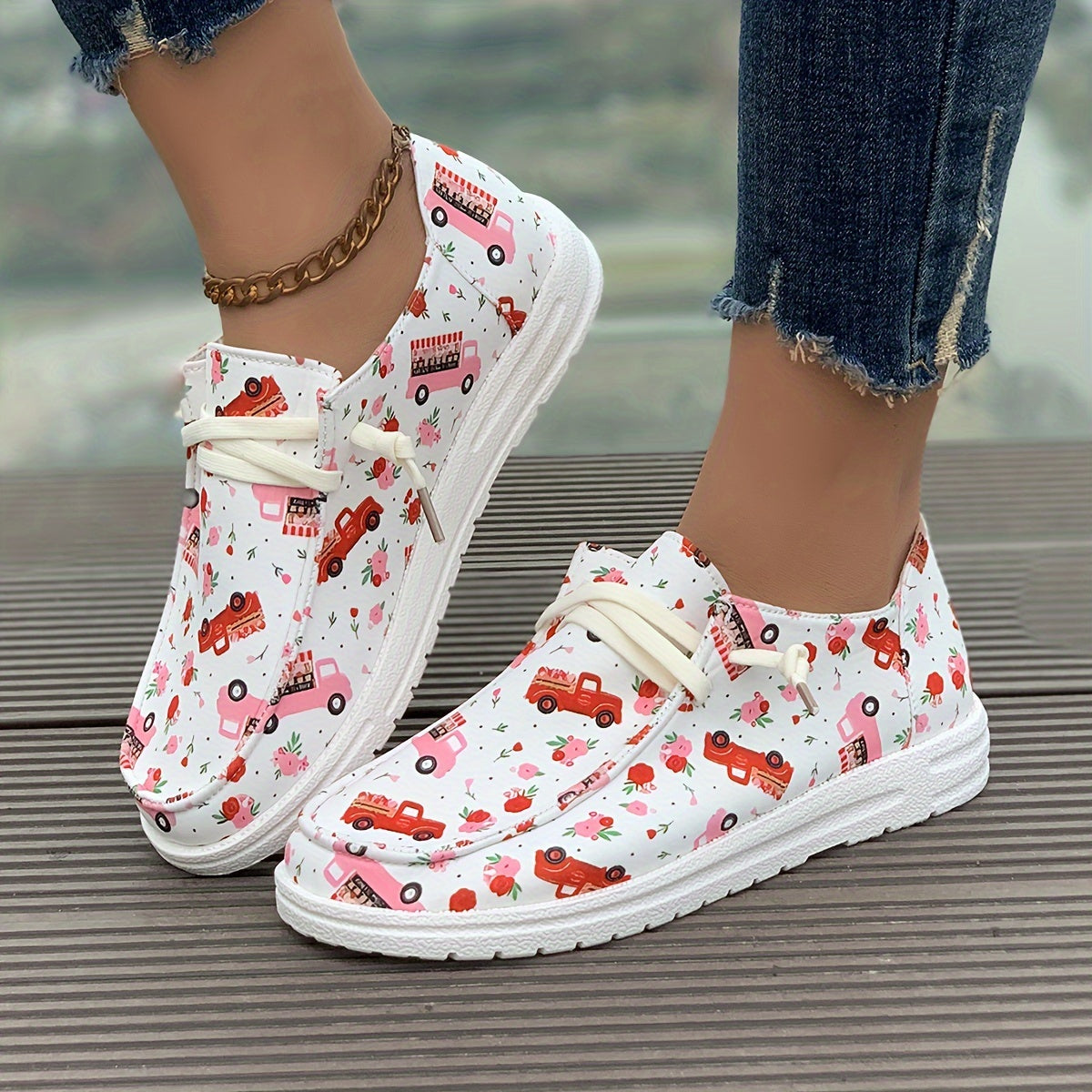 Skate Shoes with Cartoon Pattern & Rose On Upper