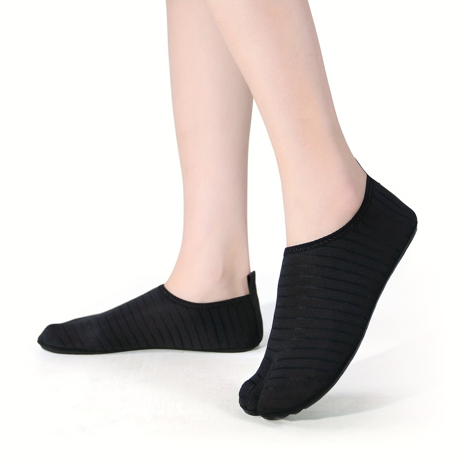 Men's Barefoot Quick Dry Water Shoes Ultra light Slip on Beach Aqua Socks