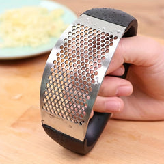 Stainless Steel Garlic Press Crusher Manual Garlic Mincer Chopping Tool