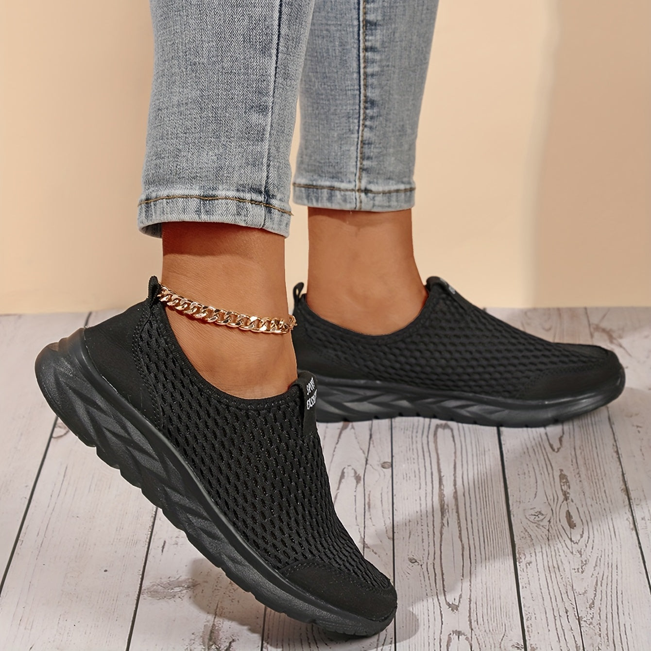Women's Breathable Slip On Sneakers Lightweight Outdoor Shoes