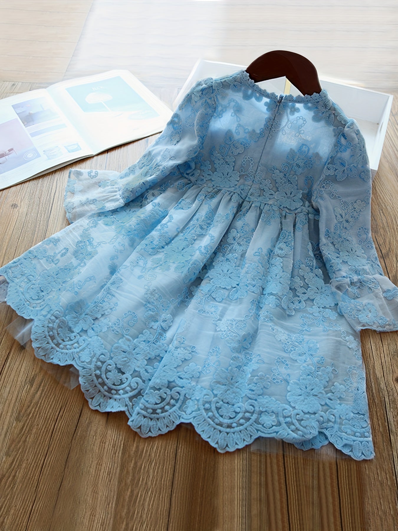 Girls' Lace Embroidery Flare Princess Dress - Birthday Gift