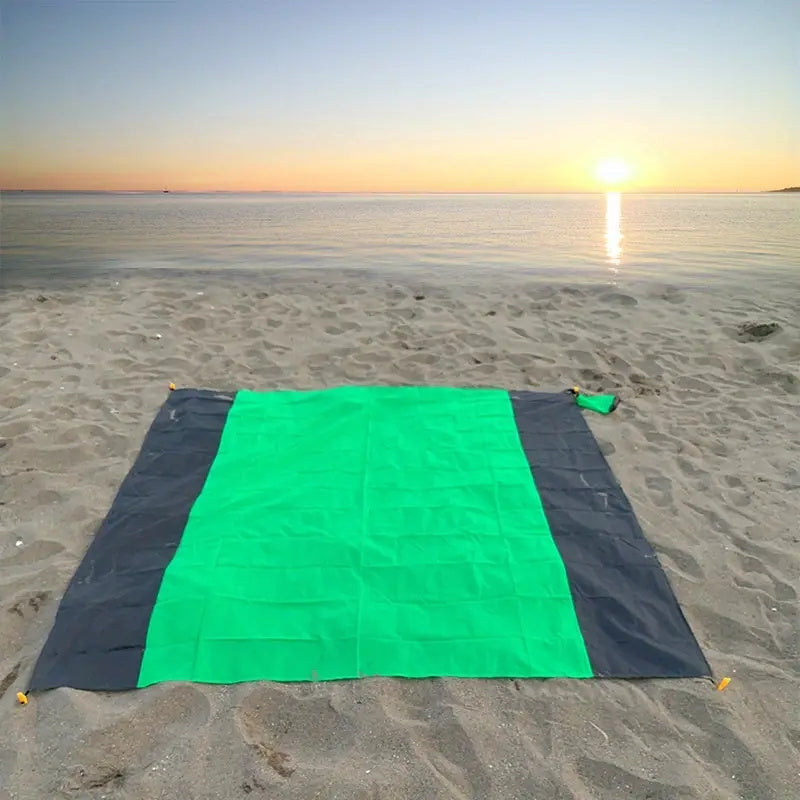 Multifunctional Waterproof Pocket Mat For Beach Picnic