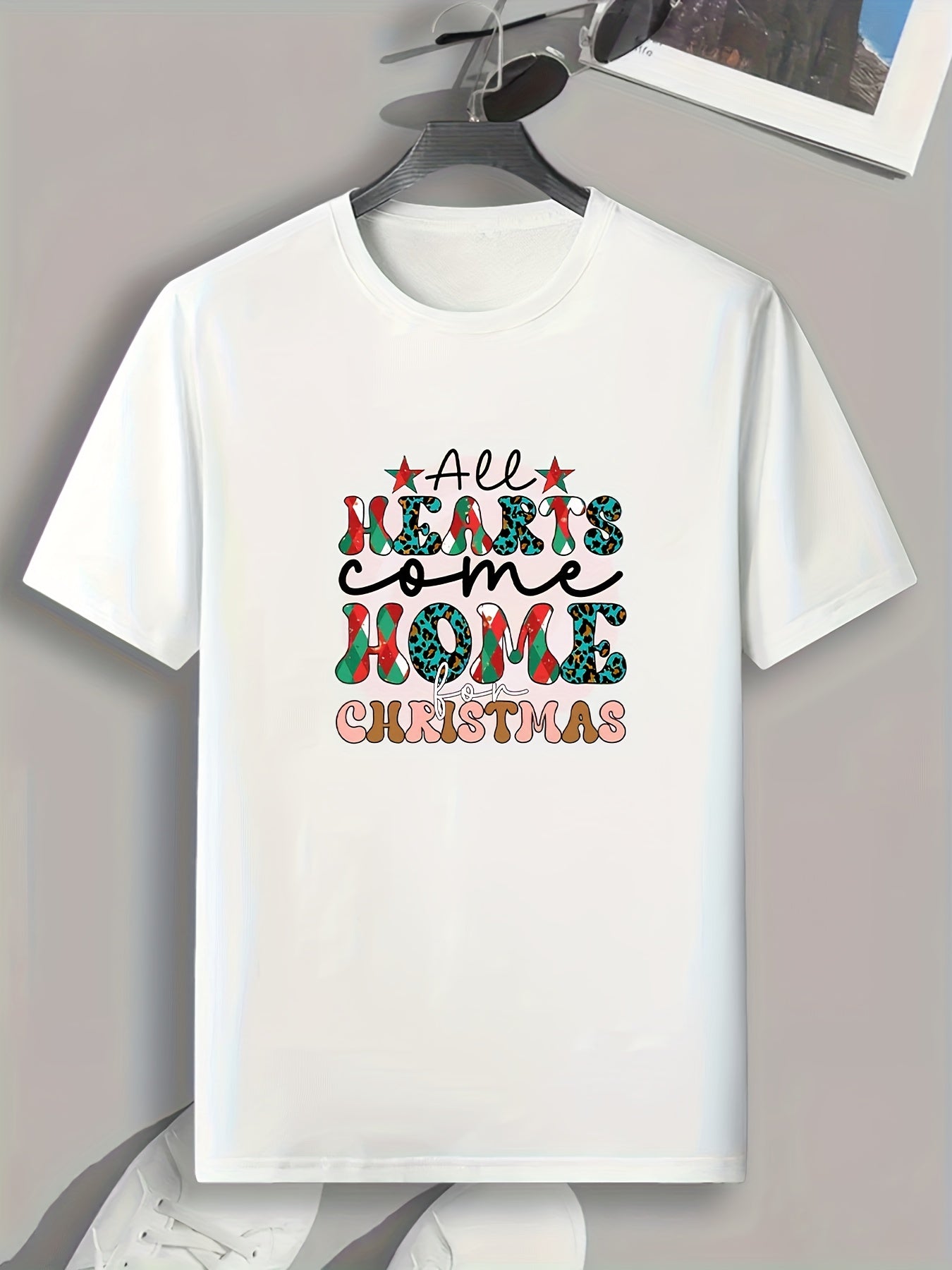 Christmas Letter Print Men's Sports T-shirt - Gift for Fitness Enthusiasts