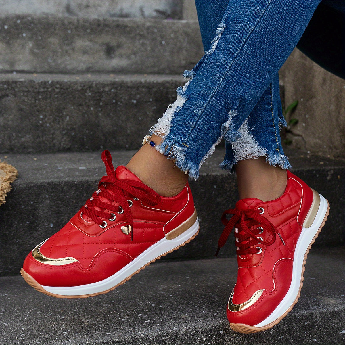 Women's Quilted Pattern Sneakers Lace Up Low Round Toe Lightweight Shoes